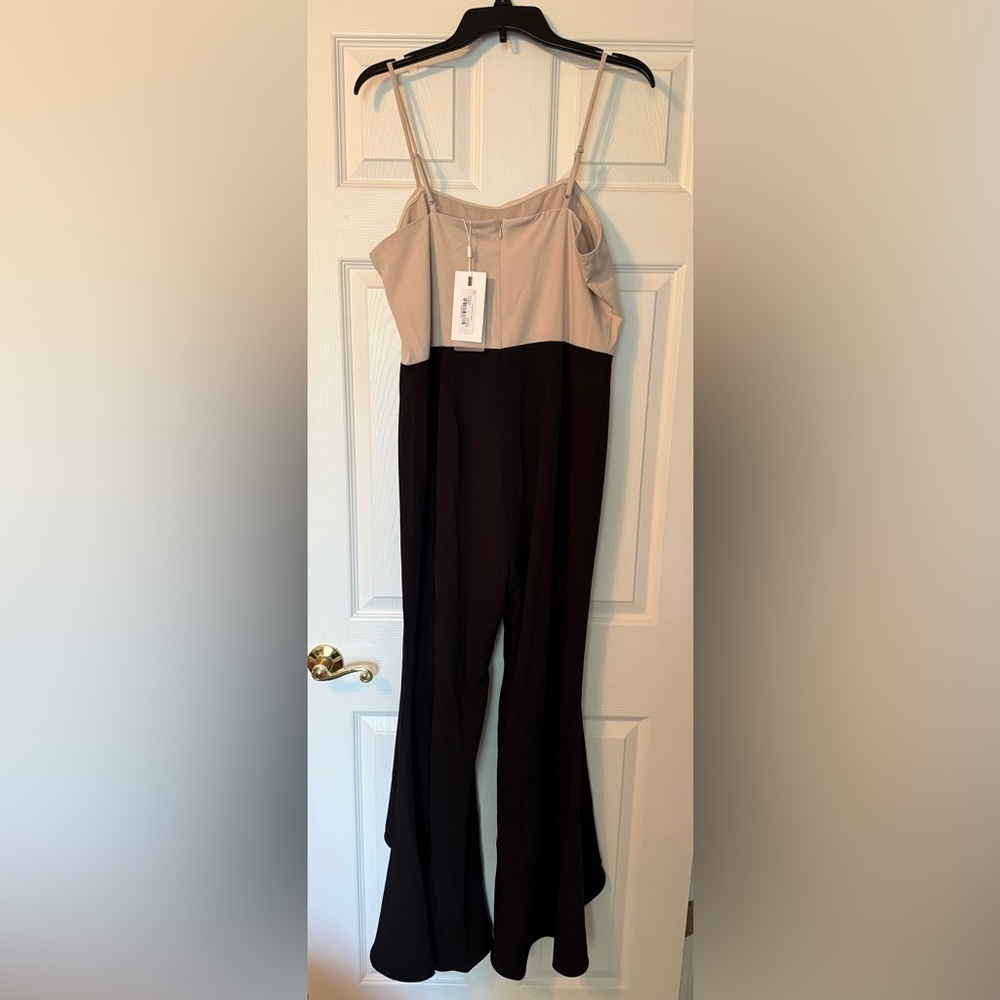 Endless Rose Cherie Color-block Black and Cream Two-Tone Jumpsuit - Picture 9 of 9